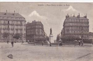 France Dijon Place Darcy et statue de Rude