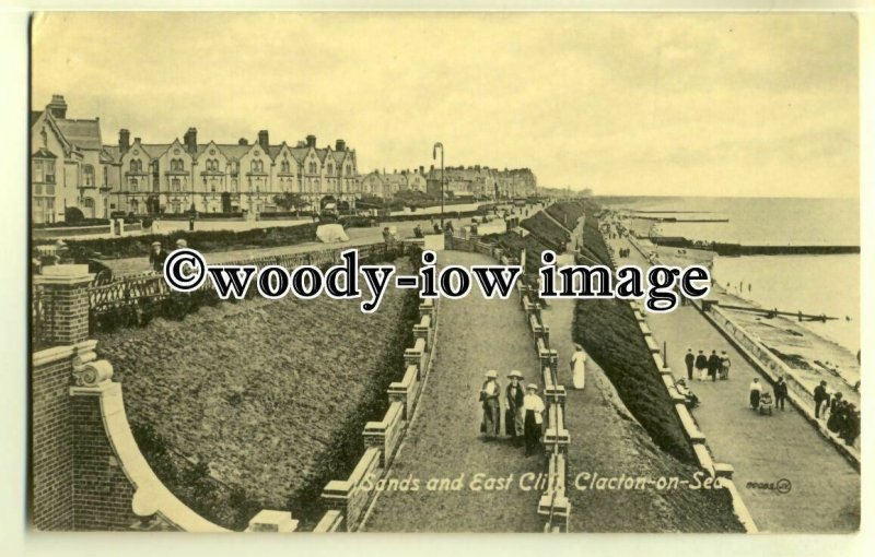 tp0622 - Essex - The Sands and East Cliff c1917, at Clacton-on-Sea - postcard