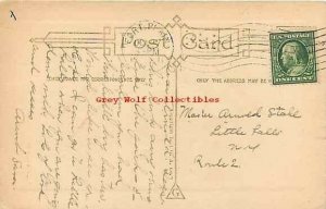 Halloween, Boy saying Booh to JOL