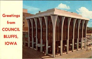 Postcard BUILDING SCENE Council Bluffs Iowa IA AO4135