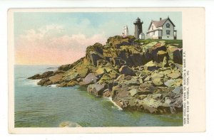 ME - York Beach. Nubble Light, Ocean Side