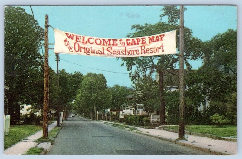 1950's WELCOME to CAPE MAY NJ LAFAYETTE STREET ENTRANCE VINTAGE POSTCARD