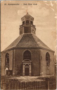 Netherlands St Annaparochie Nederlands Hervormde Kerk Vintage Postcard 01.44