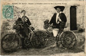 CPA AK BOURG-de-BATZ Paludier et Paludiere bicyclettes fleuris (73142)