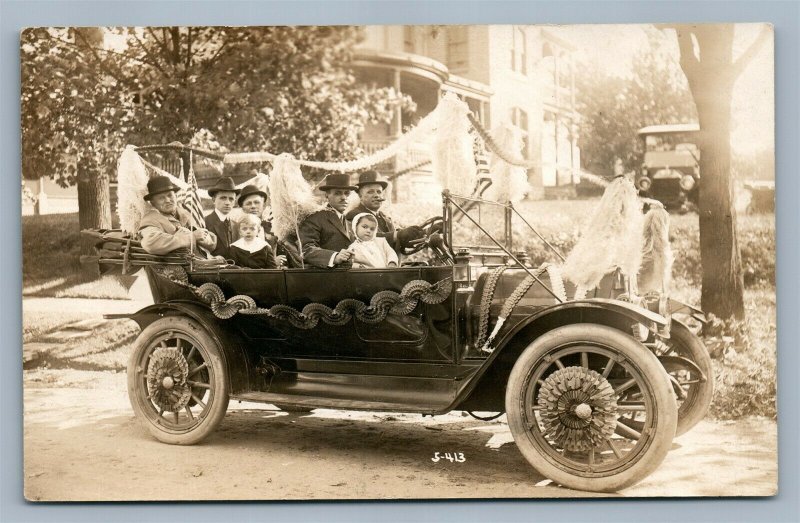 ANTIQUE AUTOMOBILE DECORATED w/ AMERICAN FLAGS REAL PHOTO POSTCARD RPPC car