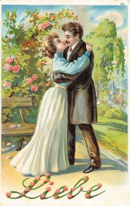 Love Romance Liebe Couple Flirting Hug Roses Garden embossed postcard C357