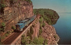 Delaware And Hudson Rail Laurentian Red Rock Along Willsboro Bay Jun 69 Postcard