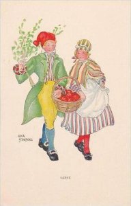 Aina Steinberg Couple Carrying Basket Of Fruit Narke