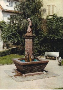 Germany Bensheim Brunnen Die Fraa vun Bensem