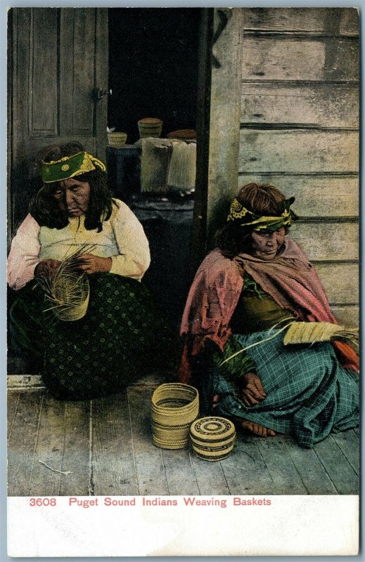 PUGET INDIANS WEAVING BASKETS ANTIQUE POSTCARD 