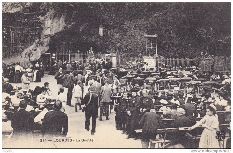 LOURDES, Hautes Pyrenees, France, 1900-1910's; La Grotte