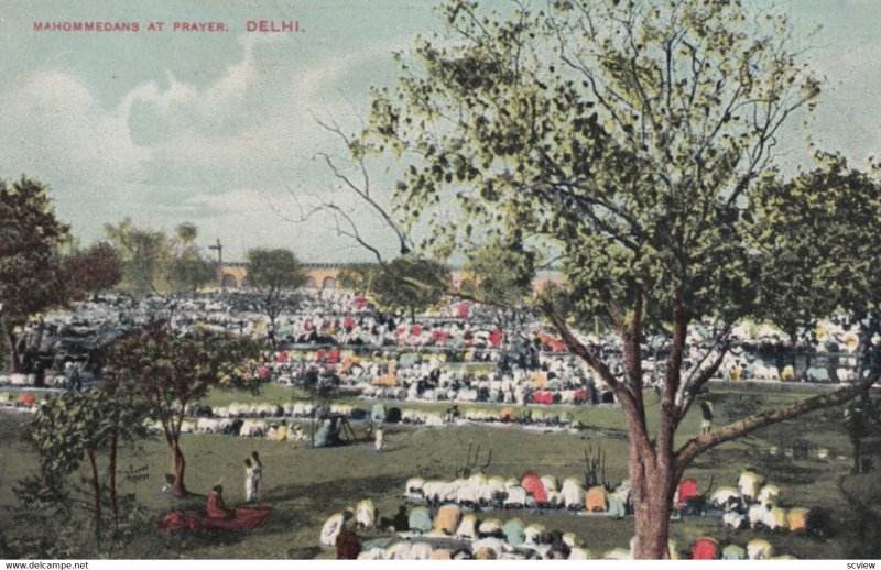 DELHI, India, 1900-10s; Mahommedans at Prayer