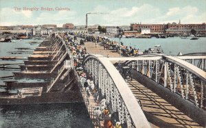 L379 India The Hooghly Bridge Calcutta Industry Cars vintage postcard