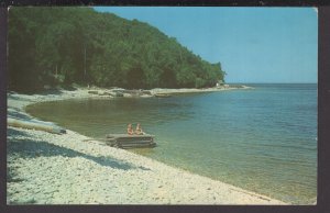Wisconsin Door County Peninsula - Pebble Beach by the Sky Blue Waters pm1959