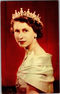 Queen Elizabeth Portrait c1953 Vintage Postcard R04