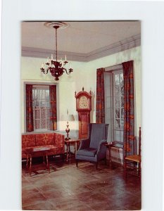 Postcard The Lobby of Dearborn Inn's Motor House, Dearborn, Michigan