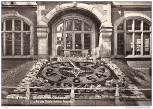 RP; BAMBERG (Saale) Bavaria, Germany; Blumenuhr mit Glockenspiel, An der Saa...