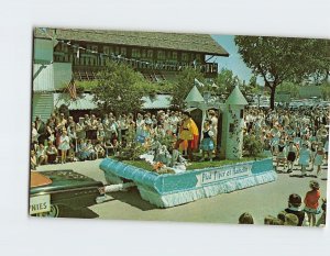 Postcard The Float, Pied Piper of Hamelin, Frankenmuth Bavarian Inn, Michigan