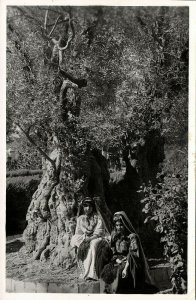 israel palestine, JERUSALEM, Ramallah Women in Garden of Gethsemane (1953) RPPC