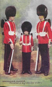 Grenadier Guards. Privates & Boy Tuck Oilette postcard # 9366
