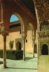 Vintage Postcard Granada Alhambra Mrytle Court Patio de los Arrayanes Granada ES