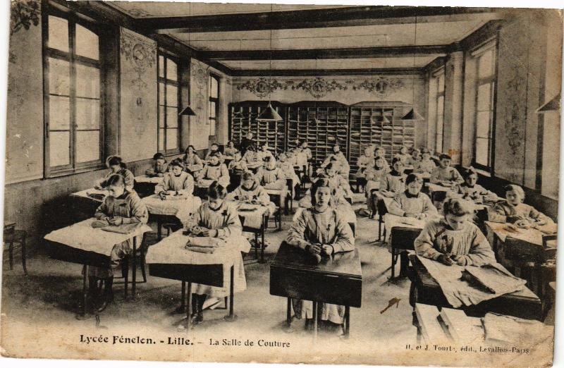 CPA Lycée fenelon - LILLE - La salle de couture (190407)