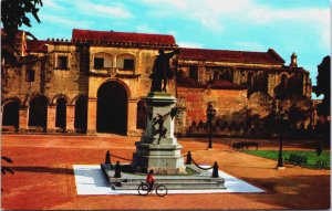 Dominican Republic Santo Domingo Colon Park Vintage Postcard C195