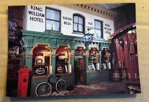 POSTCARD - 1988 USED -  KING WILLIAM HOTEL IN HALF MOON COURT, YORK , ENGLAND