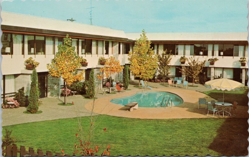 Sidney BC Travelodge Victoria Airport Beacon Ave Unused Vintage Postcard G60