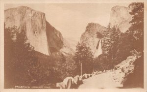 RPPC VALLEY VIEW WAWONA ROAD YOSEMITE CALIFORNIA REAL PHOTO POSTCARD (1930s)