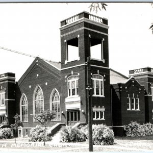 c1950s Le Mars, IA RPPC Hildreth Memorial Church Brick Bldg. Photo Postcard A109