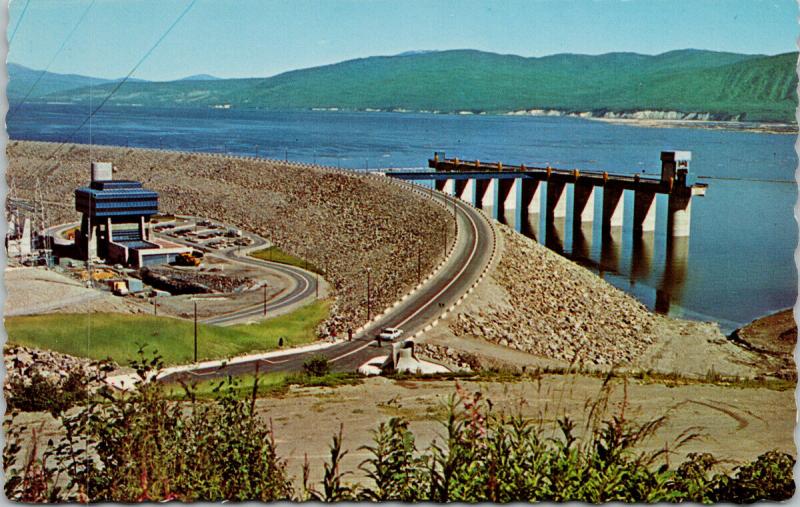 Bennett Dam BC British Columbia WAC Vintage Postcard D78