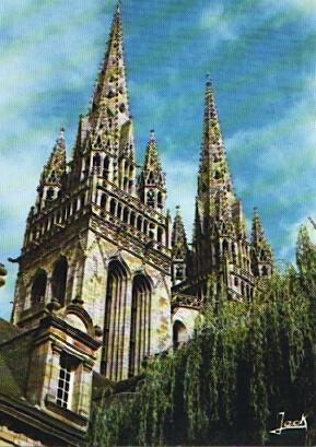 POSTAL 56439: Quimper The spires of St Corentin s cathedral