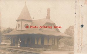 Depot, Maryland, Thurmont, RPPC, Western Maryland Railroad Station, Beck Photo