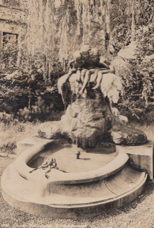 Monument Of Swiss Water Children & Giant Toad Statue RPC Postcard