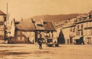 France Villard-de-Lans La Place Vintage Postcard 07.72