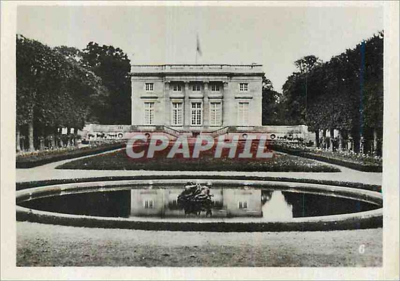 Modern Postcard Le Petit Trianon Versailles
