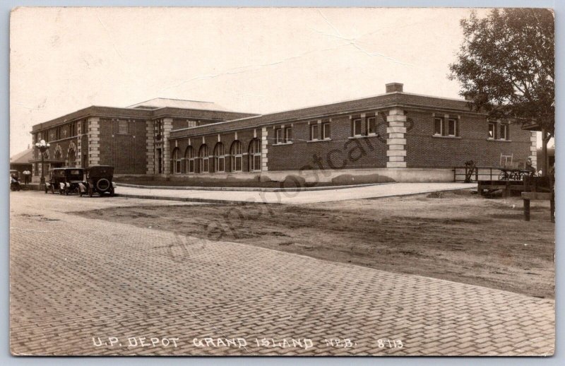 K15/ Grand Island Nebraska Postcard c1910 U.P. Railroad Depot 121