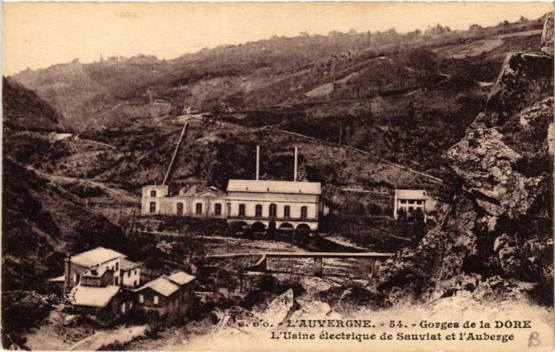 CPA Auvergne Gorges de DORE Usine electrique de Sauviat et l'Auberge (408031)