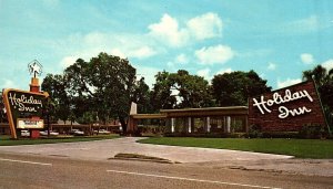 1960s SILVER SPRINGS FLORIDIA HOLIDAY INN HWY 40 OLD CARS POSTCARD P1
