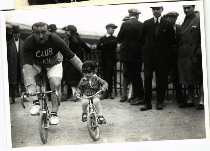 CPM ROGER VIOLLET, FÉTE DES CAF'CONC' 1925, LE CLUB DES PLUS DE 100KG (d1609)