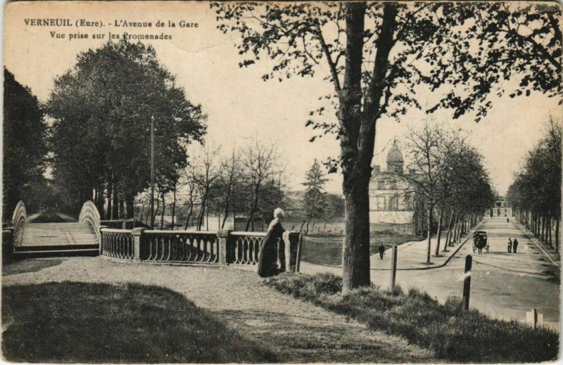 CPA VERNEUIL-sur-AVRE L'Avenue de la Gare (1160495)