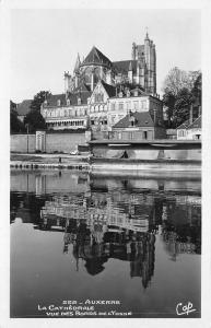 BF3275 auxerre la catehdrale vue des bords de l yo france