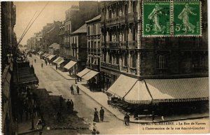 CPA St-NAZAIRE - La rue Amiral Courbet (251087)