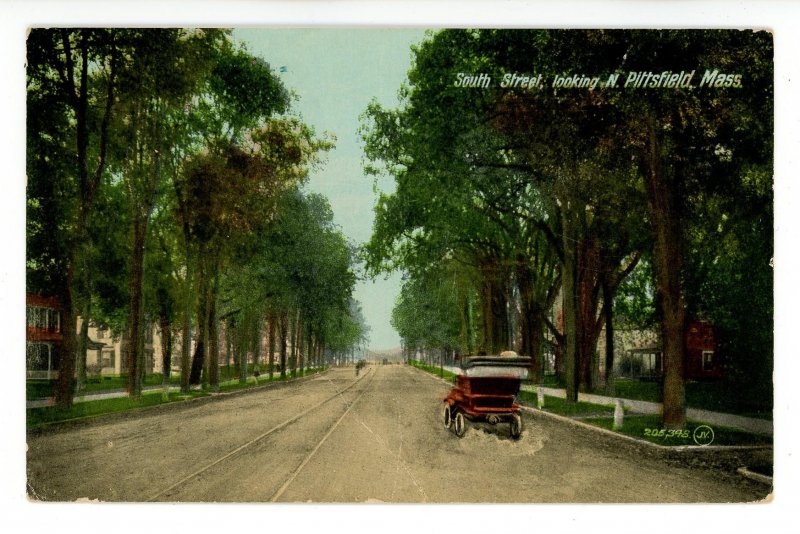 MA - Pittsfield. South Street Looking North   (crease)