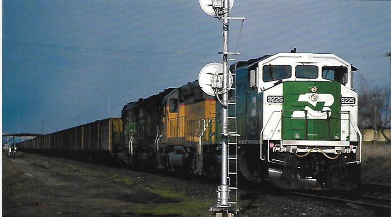 TRAINS, A GHOSTLY FACE, BURLINGTON NORTHERN SD60M  #9225