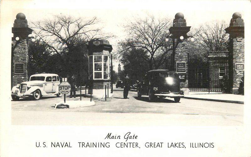 Autos 1940s GREAT LAKES ILLINOIS Main Gate US Naval Training Center RPPC 3966