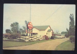 STOCKTON ILLINOIS VALLEY VU MOTEL 1950's CARS VINTAGE ADVERTISING POSTCARD ILL.