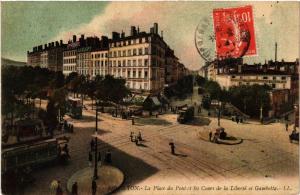 CPA LYON La Place du Pont et les COURS de la Liberte et Gambetta (462715)