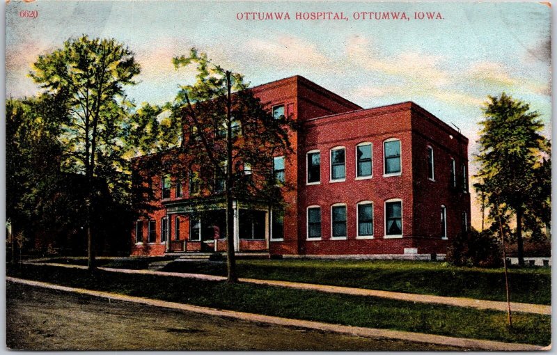Ottumwa Hospital Ottumwa Iowa IA Building and Grounds Postcard